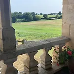Chateau De Cibioux Bed and breakfast