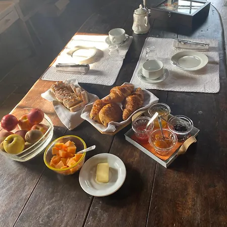 Chateau De Cibioux Couette-café *